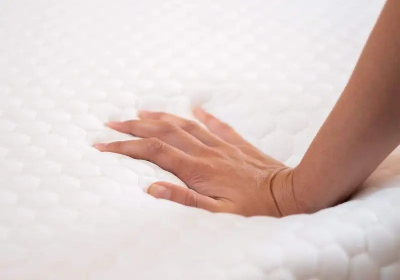 lola cool hybrid mattress cover